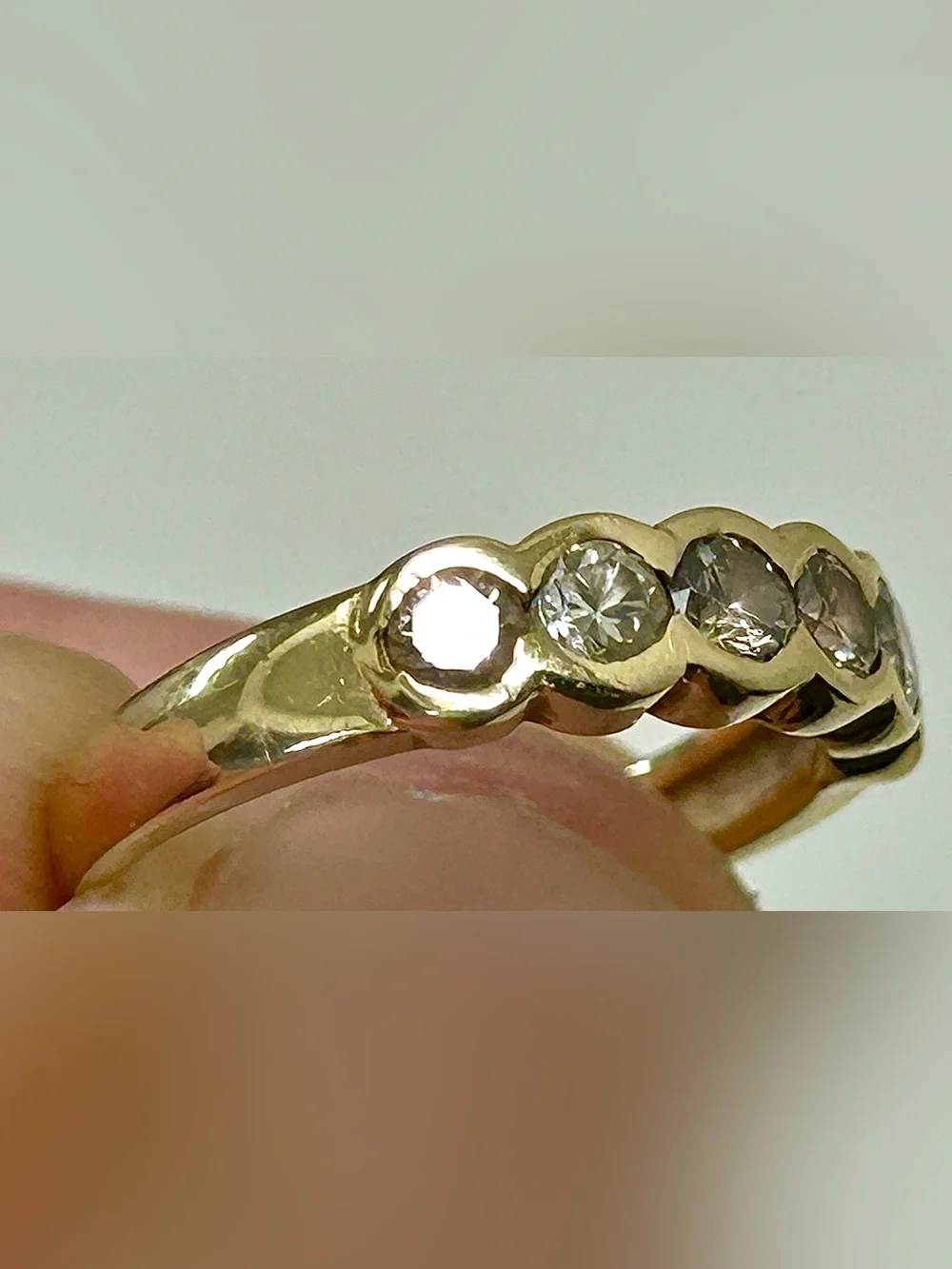 Vintage 14 Karat Gold 6 Bezel Set Diamond Ring
